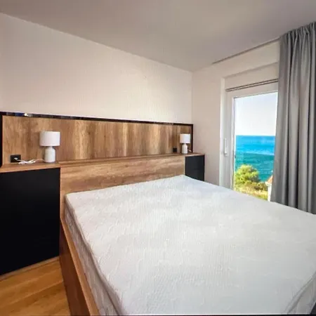 Stylish Sunrise Uakz 5 Bedroom Holiday home *