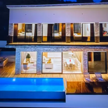 Stylish Sunrise Uakz 5 Bedroom * Rogoznica (Sibenik-Knin)