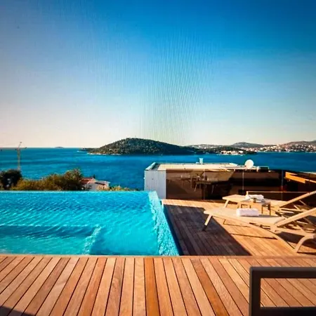 Stylish Sunrise Uakz 5 Bedroom Rogoznica (Sibenik-Knin)
